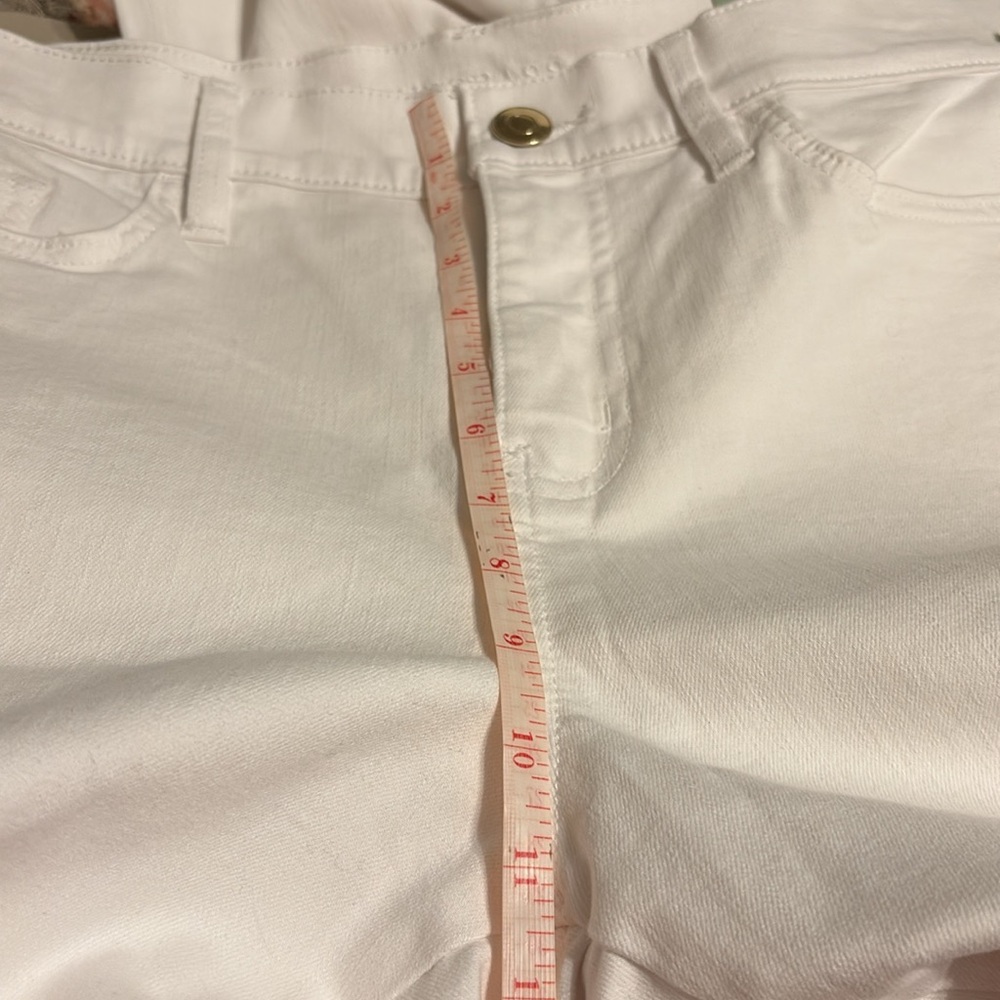 Ryegrass Women's High Waisted Semi Flare White Jeans - Picture 14 of 15